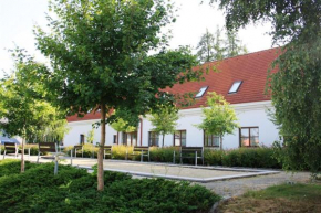 Depandance - vedlejší budova u Zámku Třešť Trest